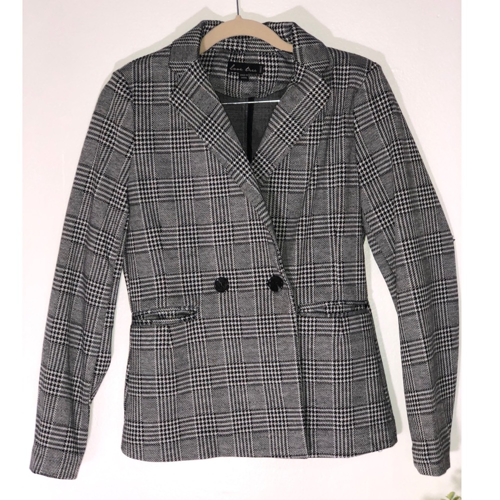 Plaid black and white button up blazer